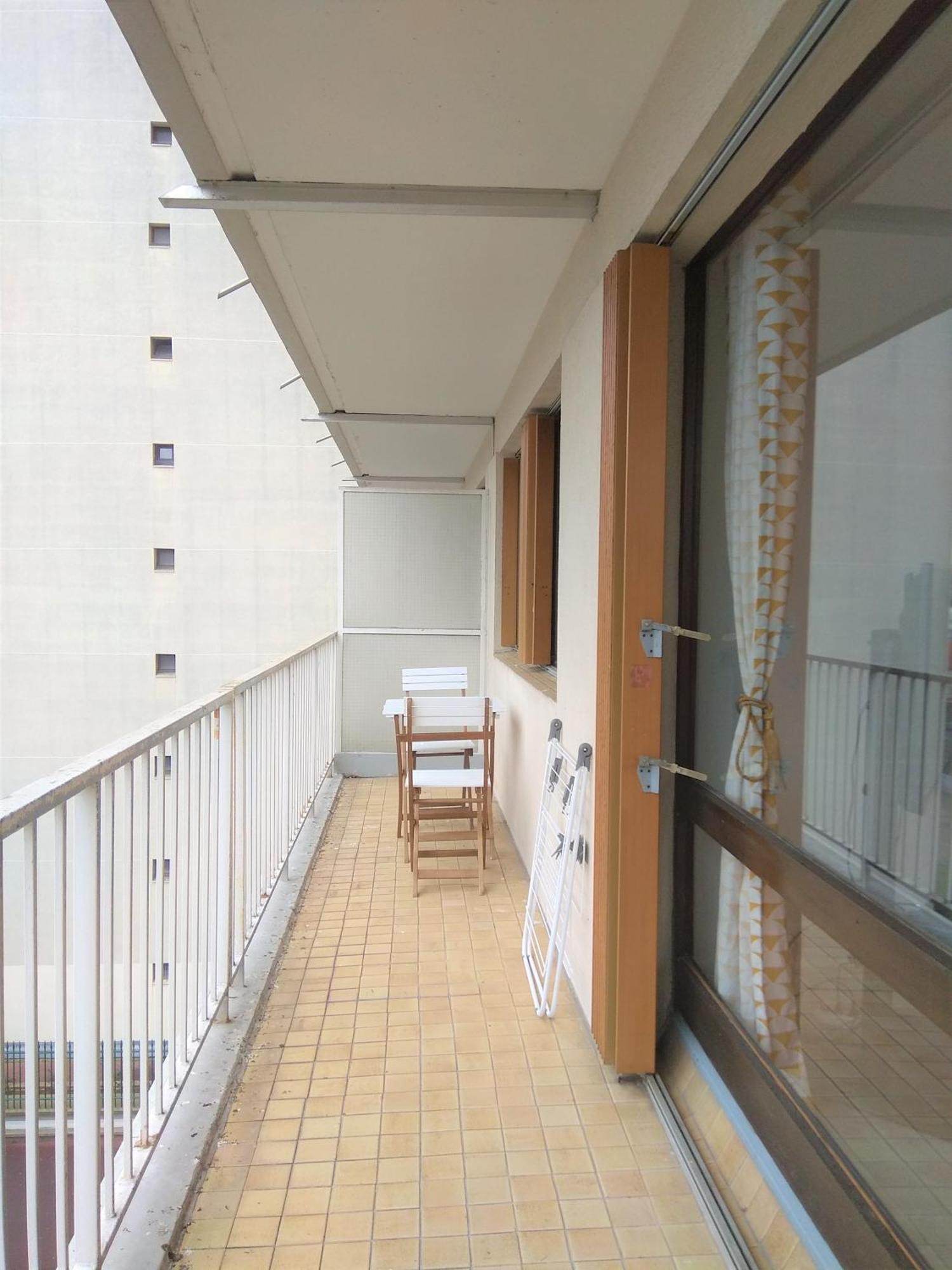 Budget Apart With Balcony And Great View Saint-Denis  Bagian luar foto