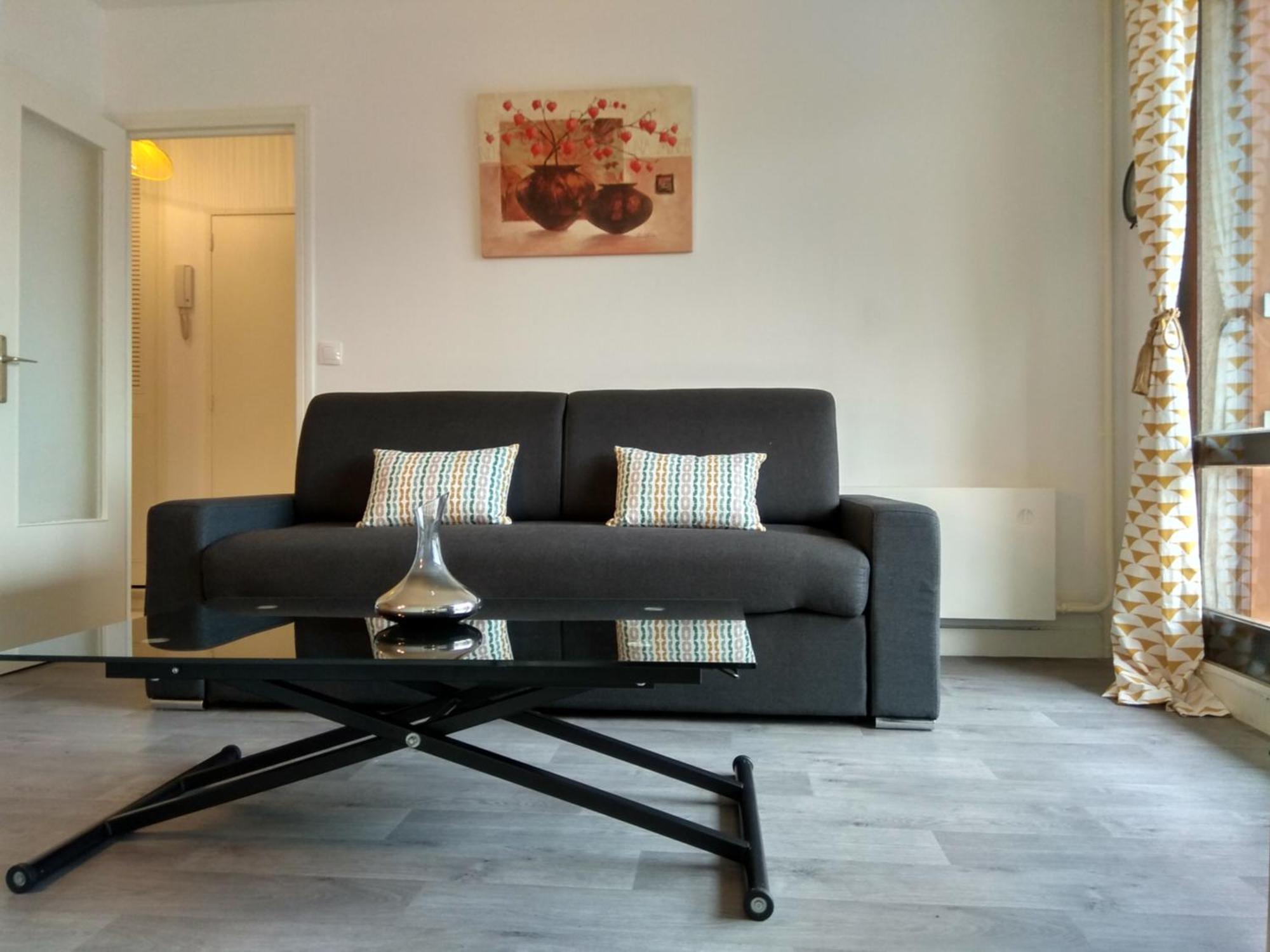 Budget Apart With Balcony And Great View Saint-Denis  Bagian luar foto